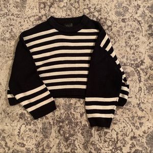 Cropped top shop sweater!